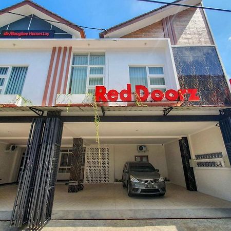 红多兹伊斯兰酒店-近梭罗百丽宫商场2号 Bonorejo 外观 照片