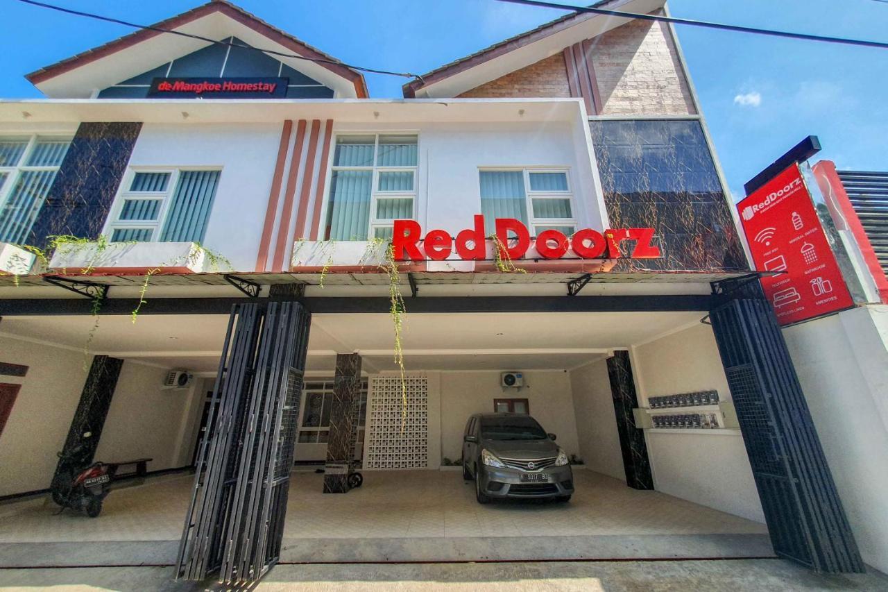 红多兹伊斯兰酒店-近梭罗百丽宫商场2号 Bonorejo 外观 照片
